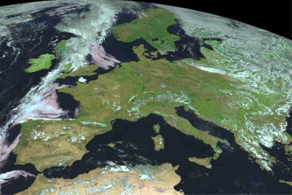 EUMETSAT - Weather Data for the World Made in Darmstadt - Key Points