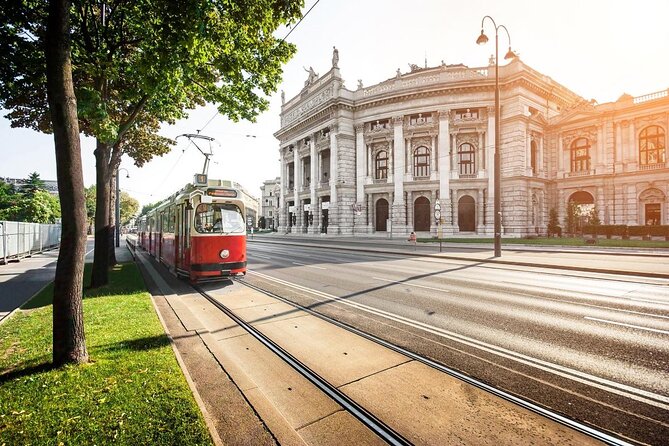 Exclusive VIP Top 10 Tour Vienna in Tuk Tuk - Key Points