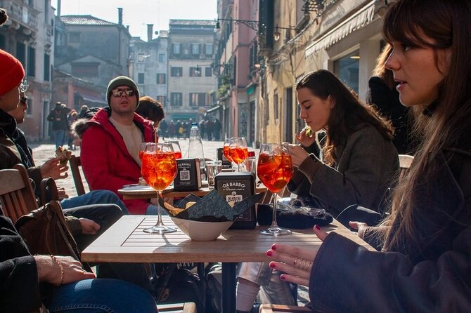 Experience Venice With a Local Sommelier: Cicchetti & Wine Tour - Key Points