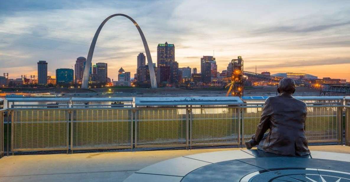 Exploring St. Louis With the Family Walking Tour - Key Points