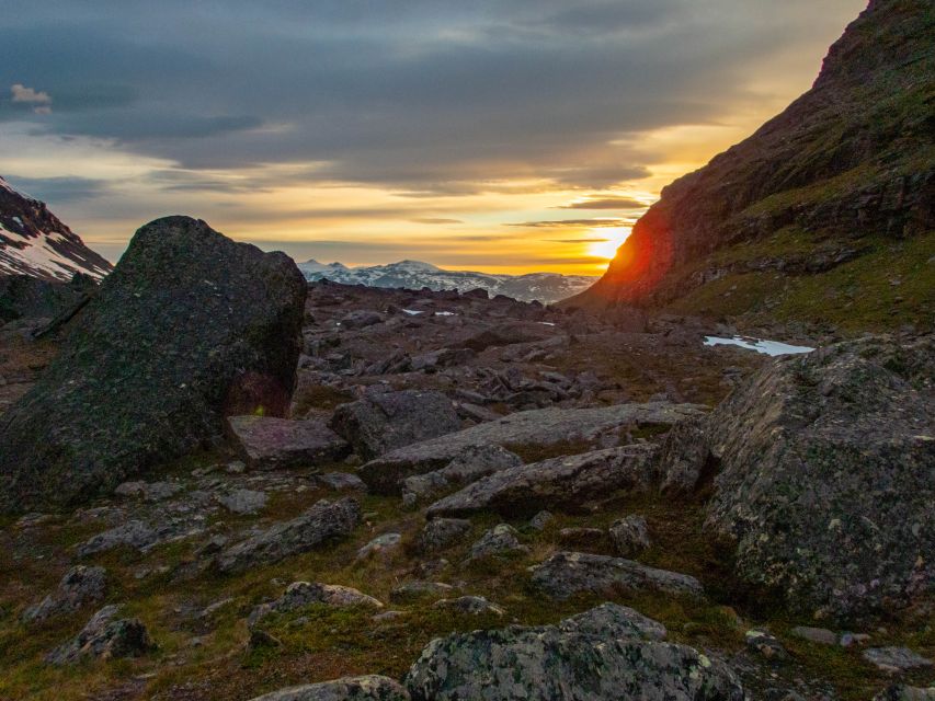 From Abisko: Kärkevagge Valley & Trollsjön Lake Guided Tour - Key Points