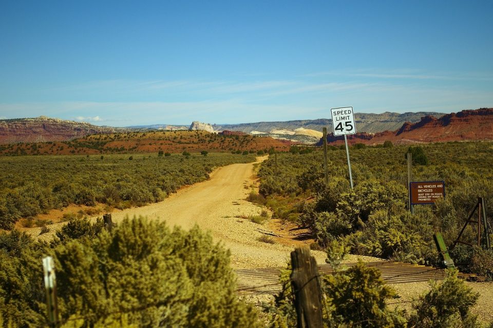 From Kanab: Grand Staircase-Escalante Drive & Hike Tour - Overview of the Tour