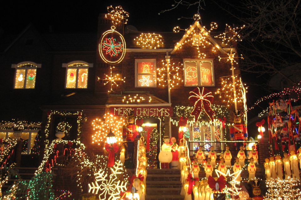 From Manhattan: 4-Hour Brooklyn Christmas Magic Tour - Key Points