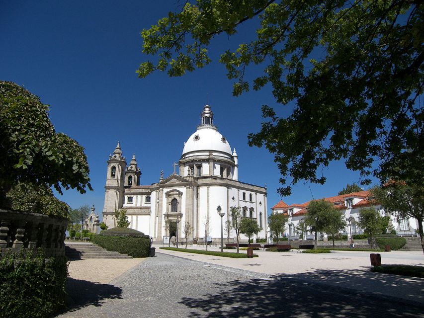 From Porto: Braga and Guimarães Full-Day Trip With Lunch - Key Points