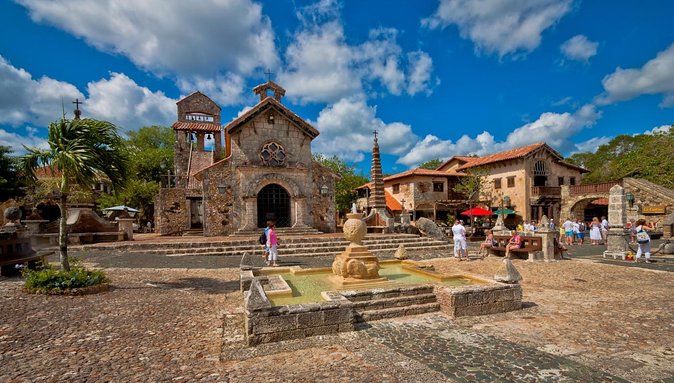 Full Day Tour Altos De Chavón and Cave of Wonders - Key Points