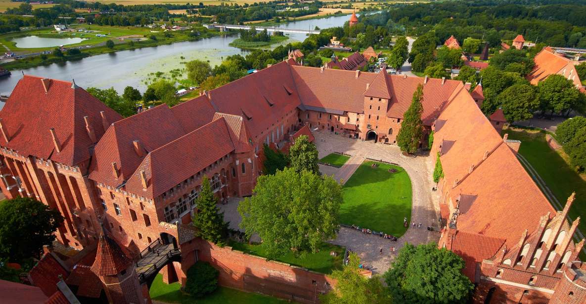 Gdansk: Malbork Castle Regular Tour - Key Points