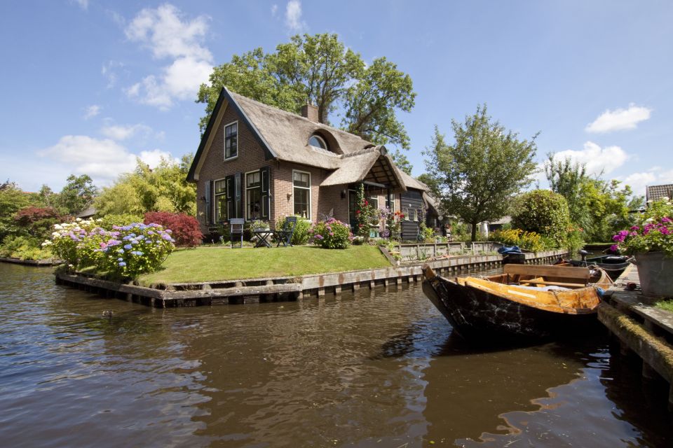 Giethoorn: Private Day Trip With Boat Tour From Amsterdam - Key Points