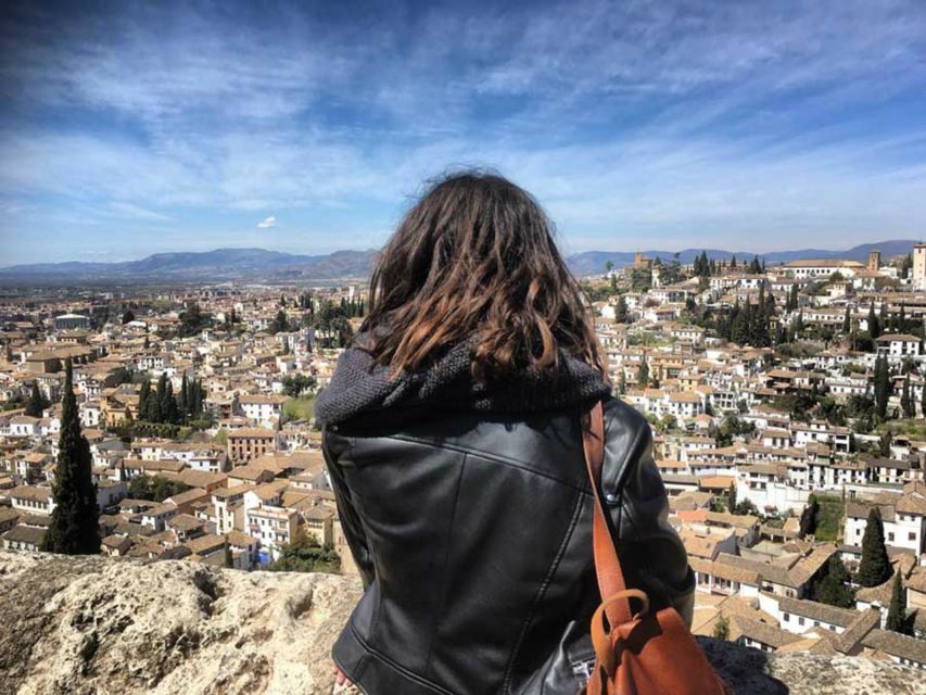 Granada Albaicín: 2.5-Hour Tapas & Drinks Walking Tour - Key Points