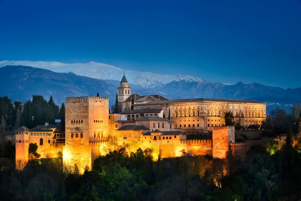 Granada: Alhambra, Nasrid, and Generalife Private Tour - Key Points