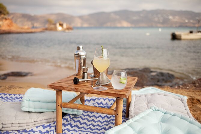 Greek Cocktails and Sunset - Key Points