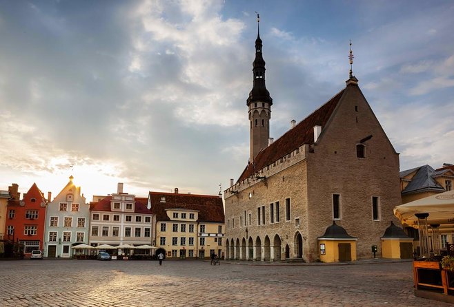 Guided Old Town Tallinn Historical Walking Tour - Key Points