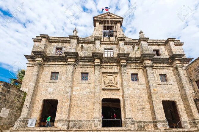 Half Day Excursion to the Colonial Zone, Lighthouse, Colon, and Tres Ojos From Santo Domingo - Overview of the Excursion