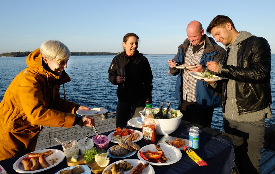 Helsinki: Archipelago RIB Boat Tour With BBQ Lunch and Sauna - Key Points