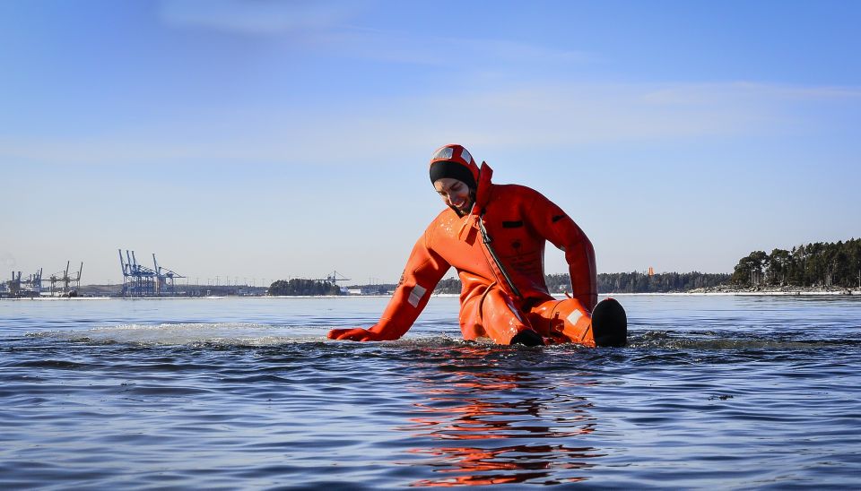 Helsinki: Floating Experience in a Survival Suit - Key Points