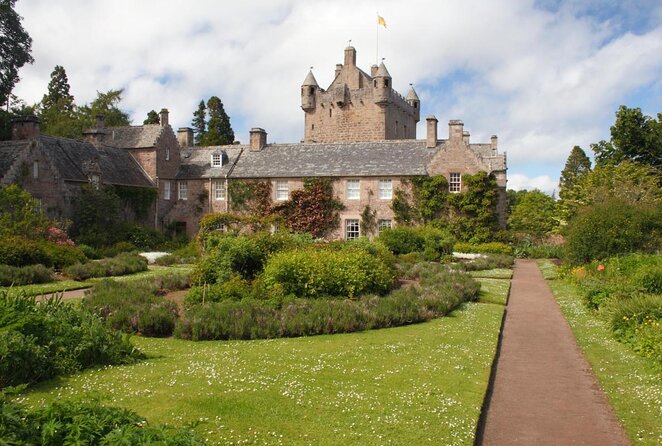 Invergordon Cruise Excursion to Cawdor Castle and Gardens - Key Points