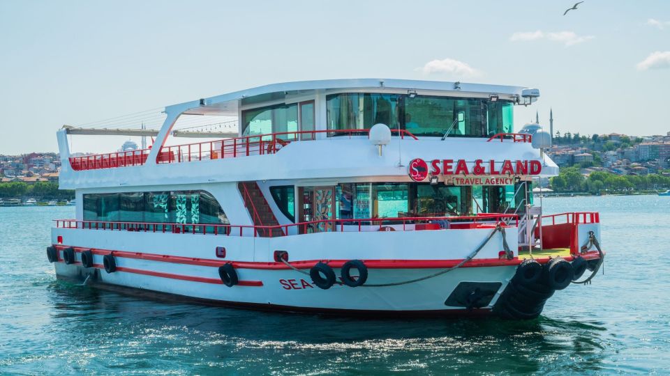 Istanbul: Guided Boat Tour on the Bosphorus - Key Points