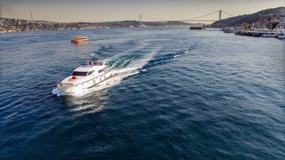 Istanbul: Private Bosphorus Cruise on a Luxurious Yacht - Key Points