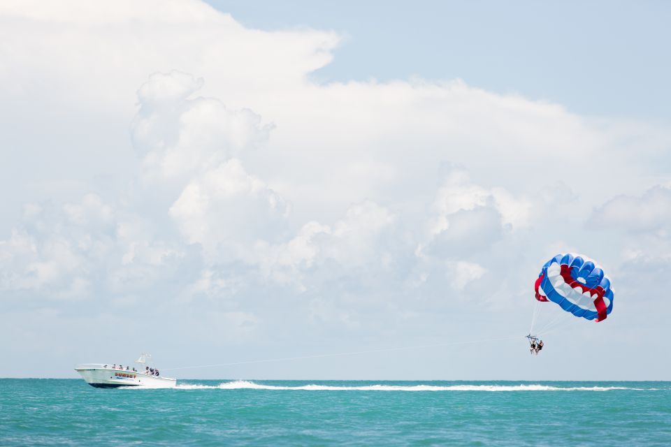 Key West Parasailing at Smathers Beach - Key Points