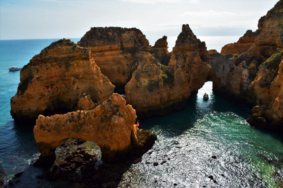 Lagos: Boat Tour Ponta Da Piedade With Local Guides - Key Points