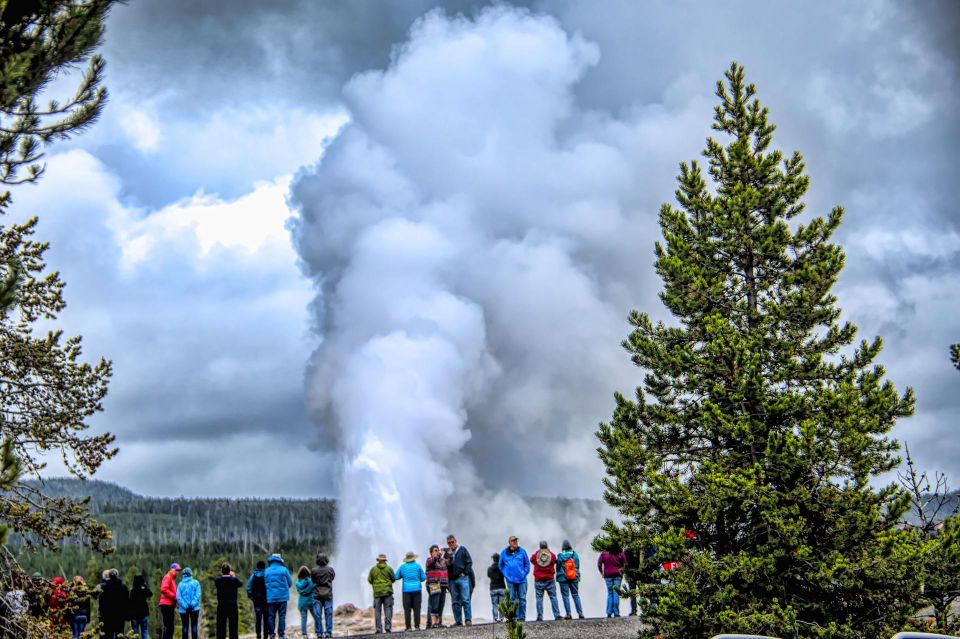 LAX 6-day Tour Unique Yellowstone National Park Experience - Key Points