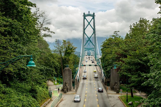 Lighthouse Park Hiking / Horseshoe Bay Discovery Tour - Key Points