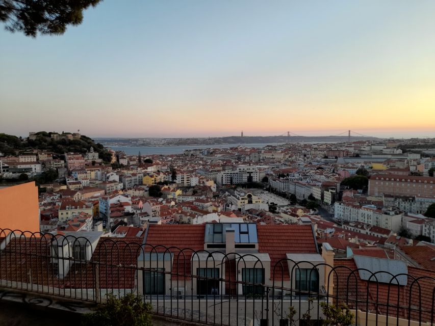 Lisbon: 2 Hours Private City Highlights Tuk-Tuk Tour for Two - Key Points