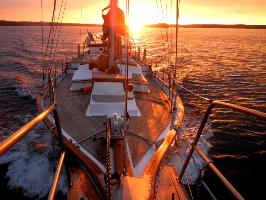 Lisbon: Daylight or Sunset on a Vintage Sailboat - Key Points