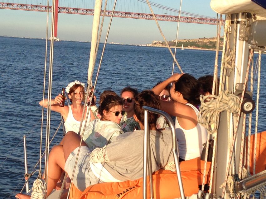 Lisbon: Private Sailboat Tour - Key Points