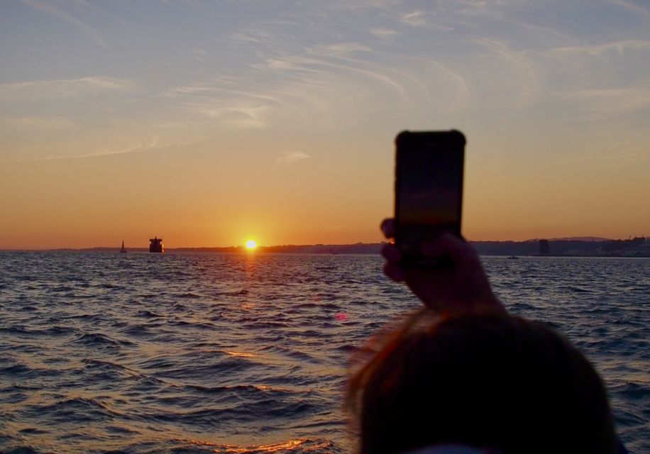 Lisbon: Private Sunset Sailing on the Tagus River - Key Points