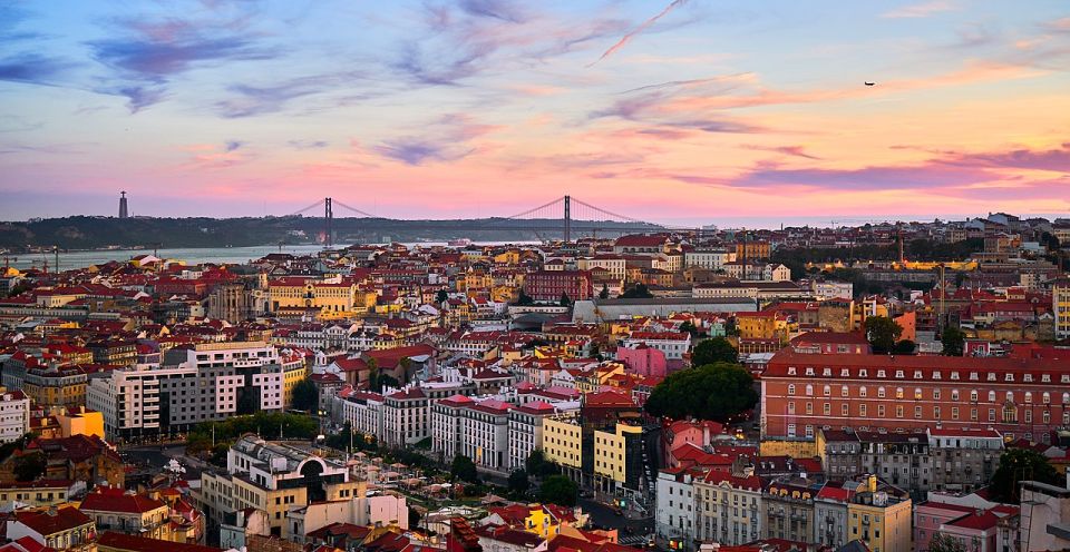 Lisbon: Private Transfer From Humberto Delgado Airport - Key Points