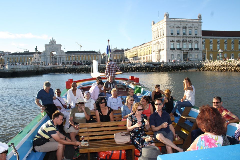 Lisbon: River Tagus Sightseeing Cruise in Traditional Vessel - Key Points