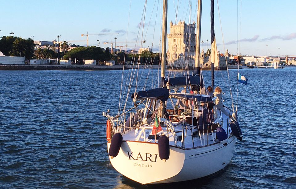 Lisbon: Sunset Boat Tour on Classic Boat - Key Points