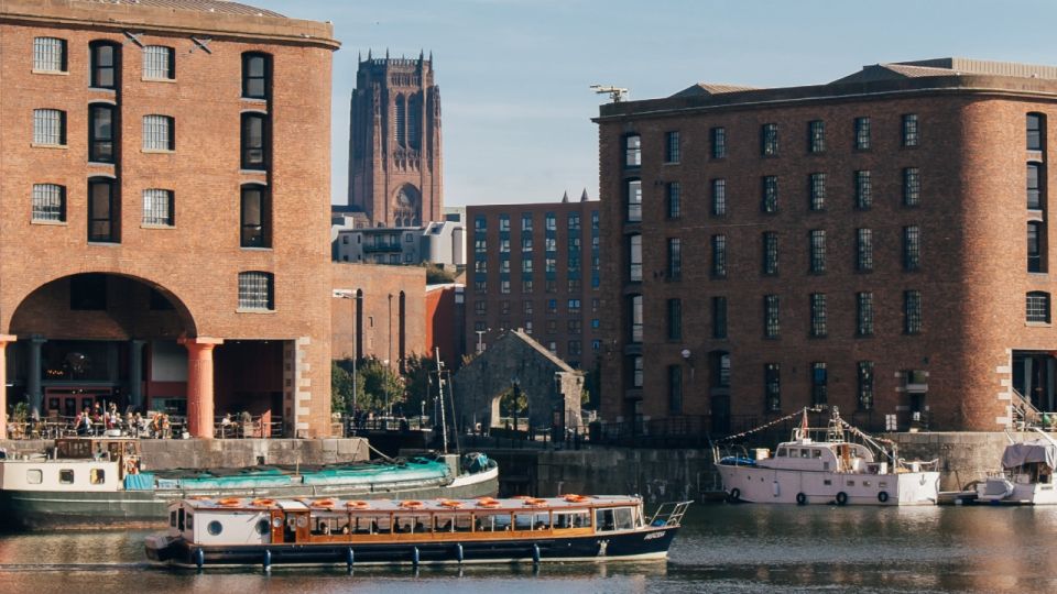 Liverpool: Self-Guided City Walk & Interactive Treasure Hunt - Key Points