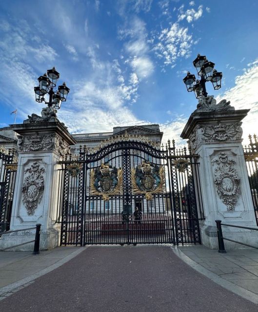 London: Buckingham Palace & Westminster Guided Walking Tour - Key Points