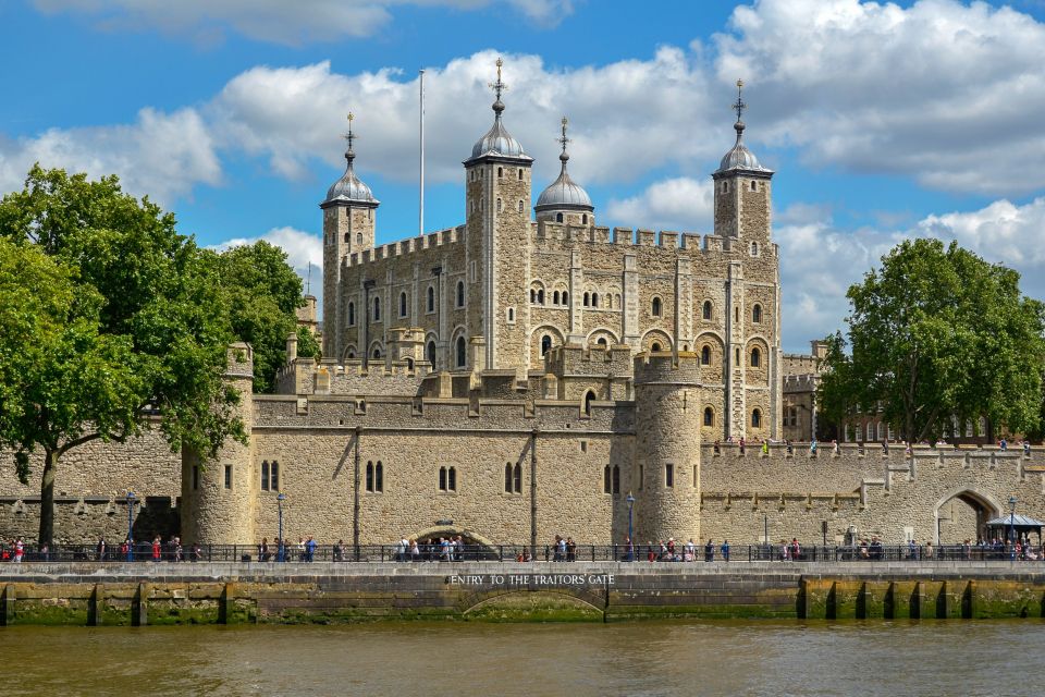 London: Full-Day Sightseeing Bus Tour With River Cruise - Key Points