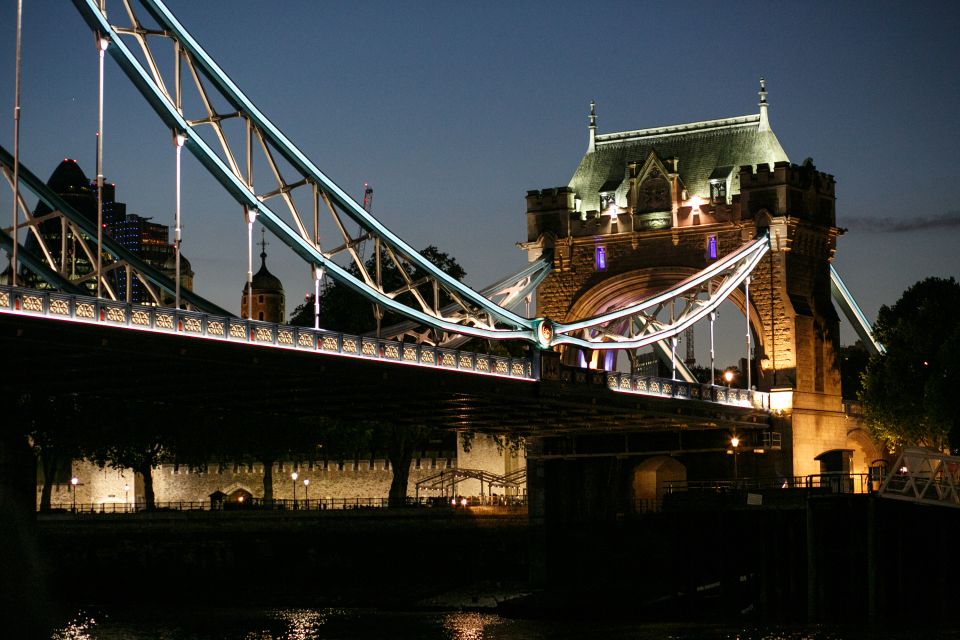 London: River Thames Dinner Cruise With Live Jazz - Key Points