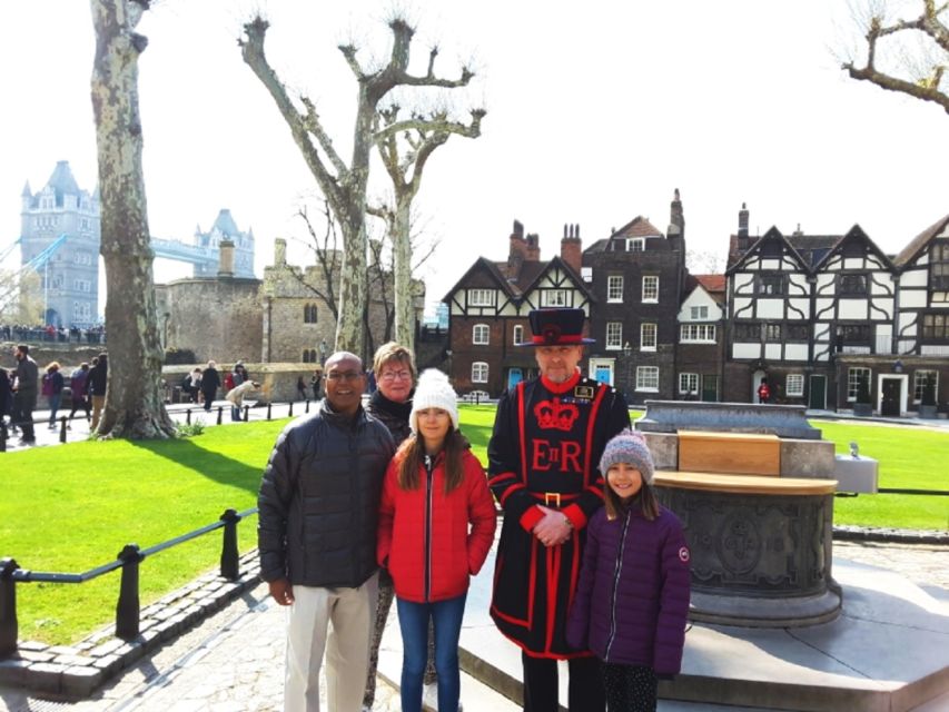 London: Tower of London and Tower Bridge Private Tour - Key Points