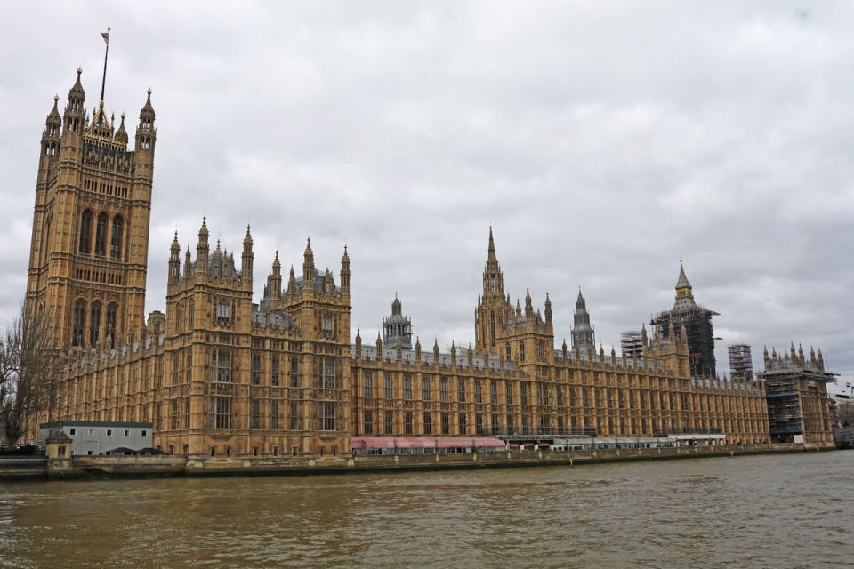 London: Westminster to Hampton Court River Thames Cruise - Key Points