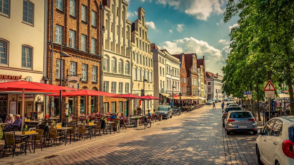 Lübeck: Private Historical and Architectural Walking Tour - Key Points