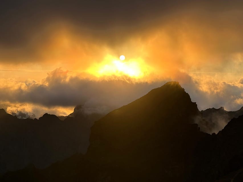 Madeira: Pico Do Arieiro Sunset Tour With Dinner and Drinks - Key Points