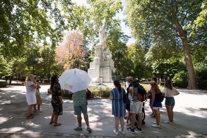 Madrid Royal Palace & Retiro Park Tour With Optional Tapas - Exploring the Royal Palace