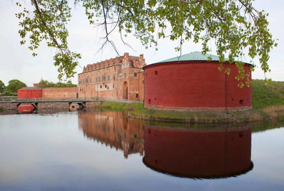 Malmö Guided City Tour By Bike - Key Points