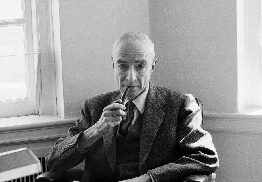 Manhattan Project Tour: Oppenheimer in New York - Key Points