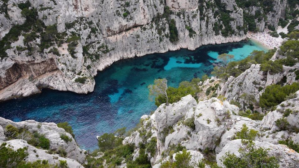 Marseille Cruise Port Transfer for 7 Pax Roundtrip to Cassis - Key Points