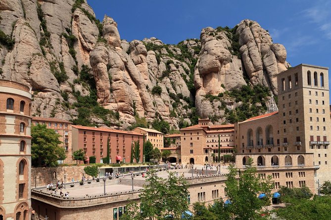 Montserrat Monastery and Sagrada Familia Tour With Liquor Tasting - Tour Overview