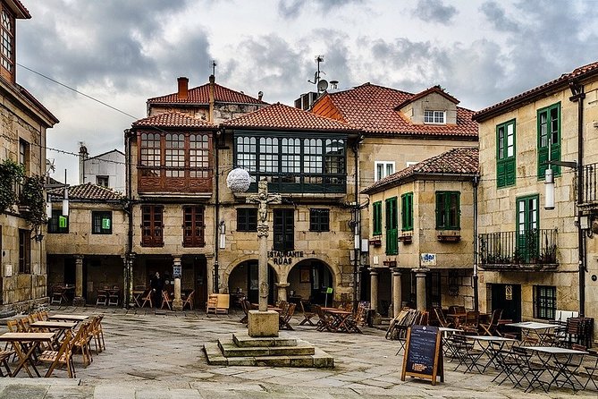 Monumental Morning Walking Tour in Pontevedra - Key Points