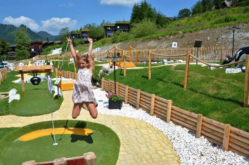 Mountain Adventure Minigolf - Key Points