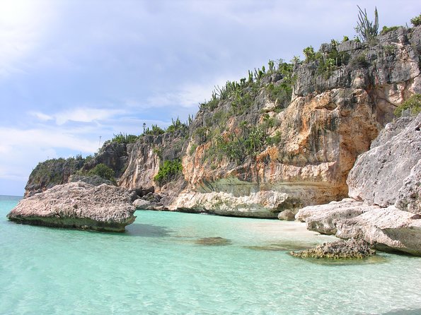 Nature Combo Oviedo Lagoon & Bahia De Las Aguilas - Key Points