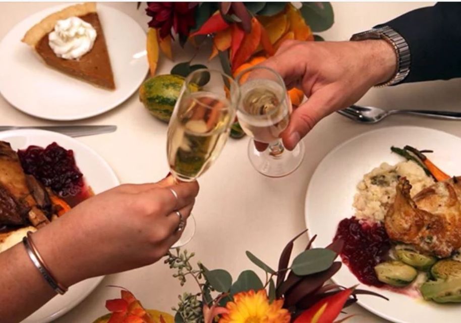 Newport Beach: Thanksgiving Buffet Brunch or Dinner Cruise - Key Points