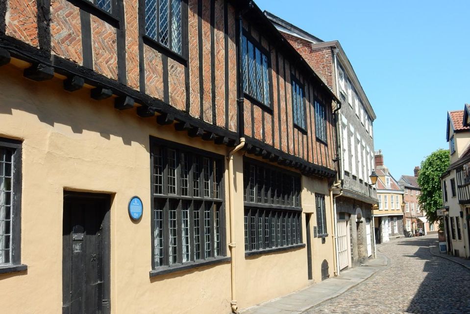 Norwich: Quirky Self-Guided Smartphone Heritage Walks - Key Points